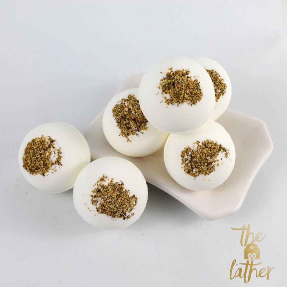 Botanicals- Eucalyptus & Mint / Calendula Petals Essential Milk Bomb - Picture 6 of 7